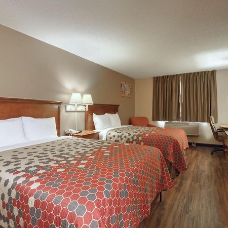Econo Lodge Lake Mills Eksteriør bilde
