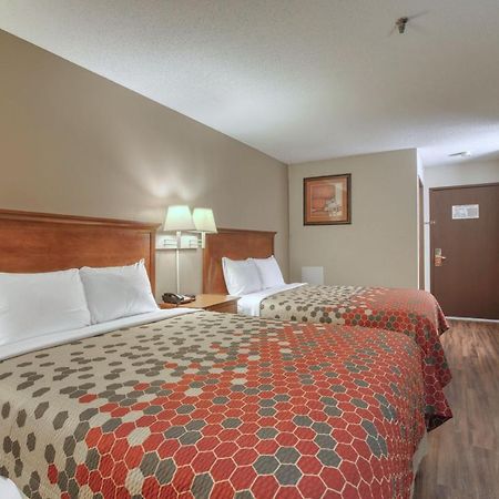 Econo Lodge Lake Mills Eksteriør bilde