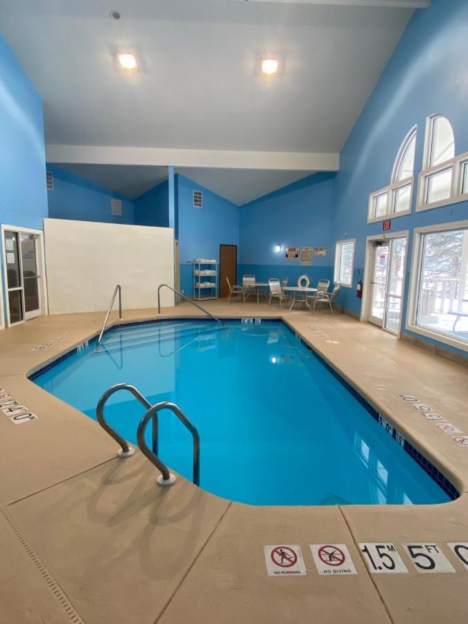 Econo Lodge Lake Mills Eksteriør bilde