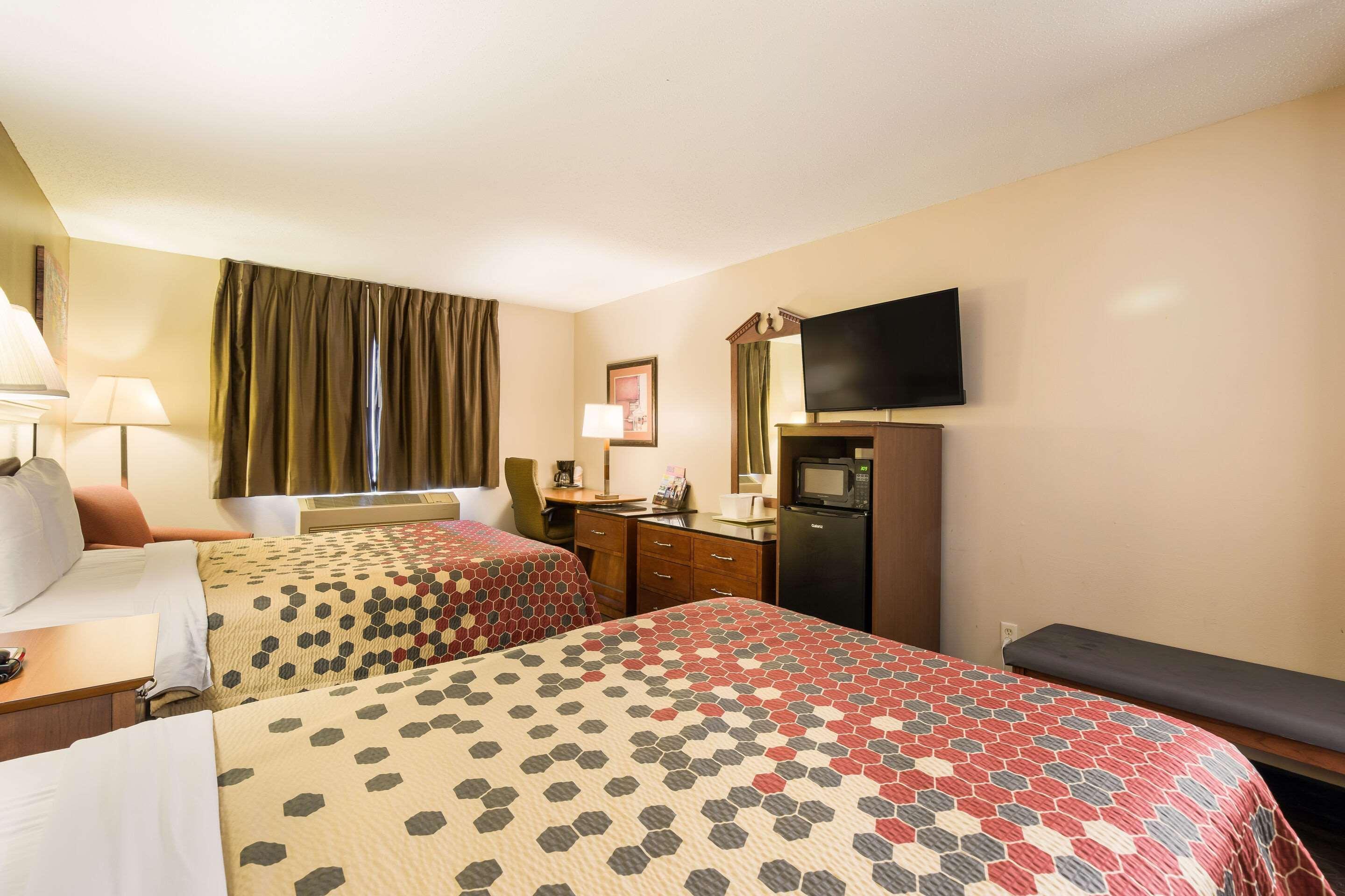 Econo Lodge Lake Mills Eksteriør bilde