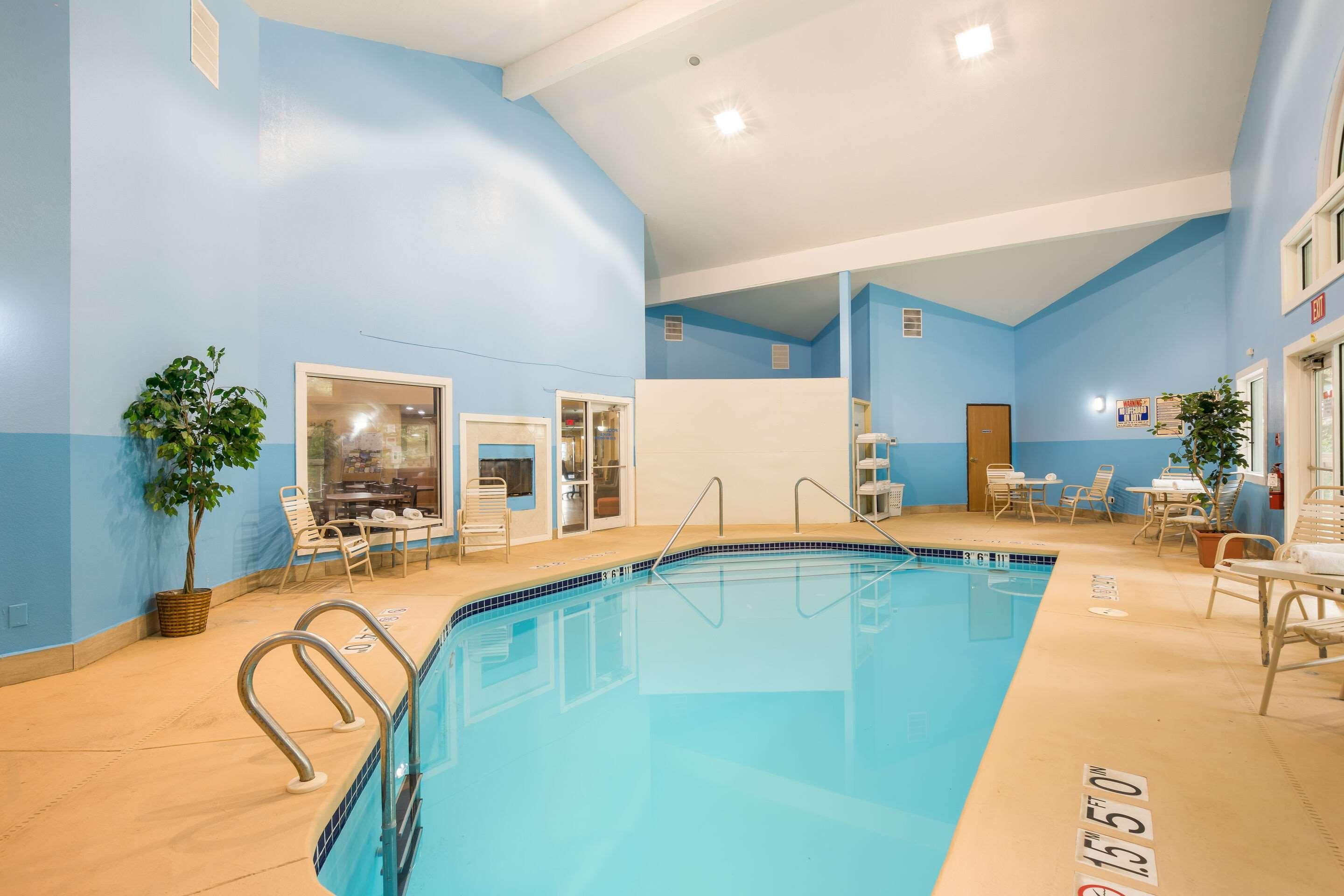 Econo Lodge Lake Mills Eksteriør bilde