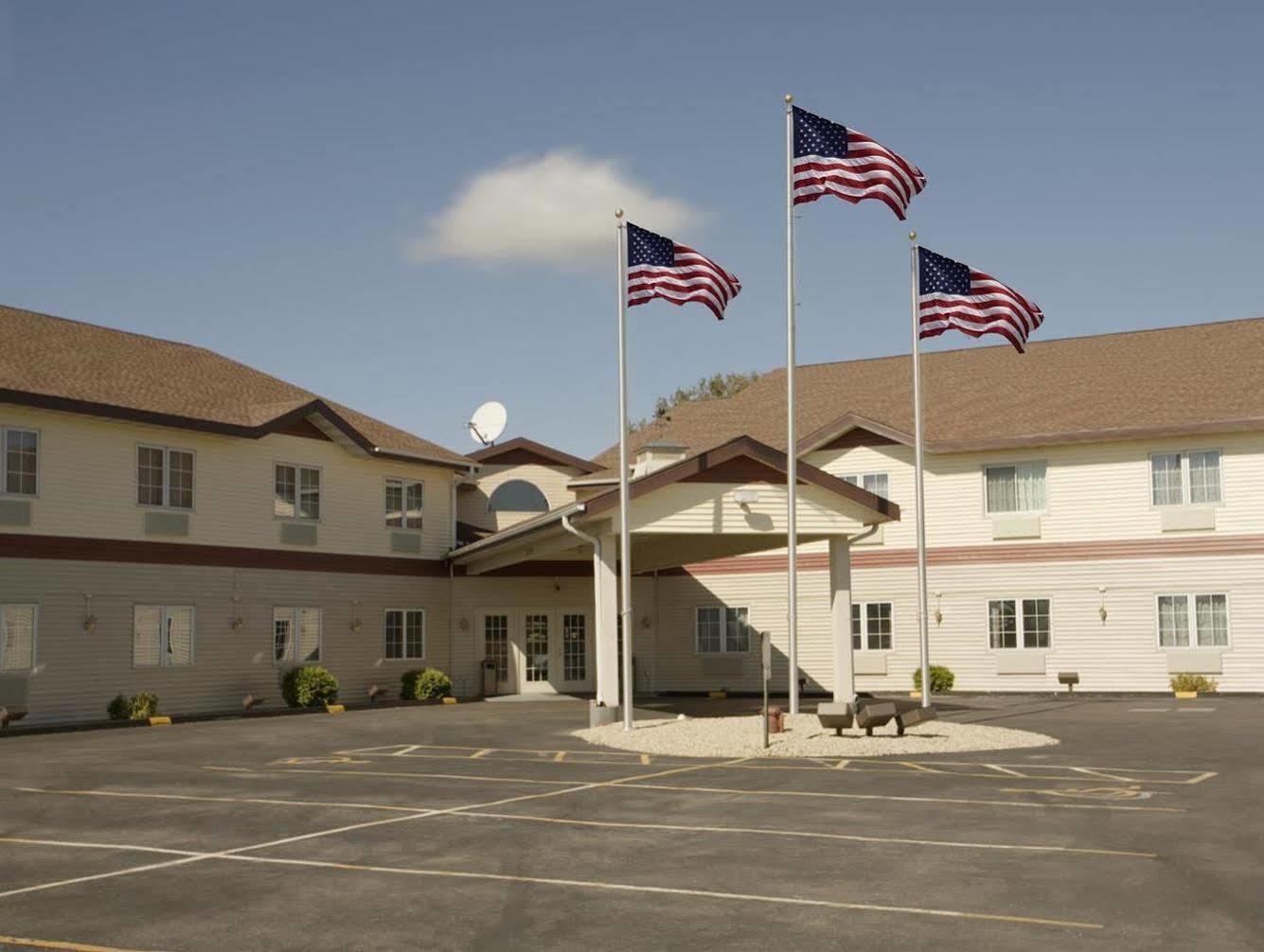 Econo Lodge Lake Mills Eksteriør bilde